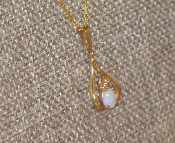 Vintage 14K Gold Teardrop Natural Opal Pear shape… - image 7