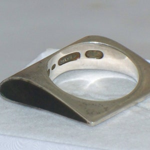 Vintage T MAYZEL Modernist ABSTRACT Sterling Silver RING with Black Ebony Wood Inlay Asymmetrical Design