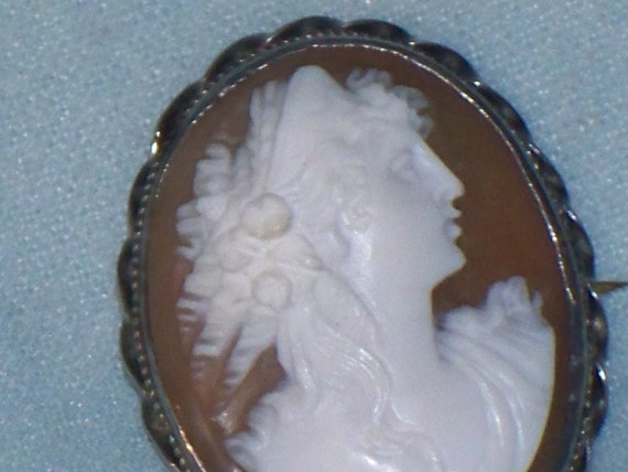 Antique Sardonyx Shell Cameo Brooch Silver Vintag… - image 3