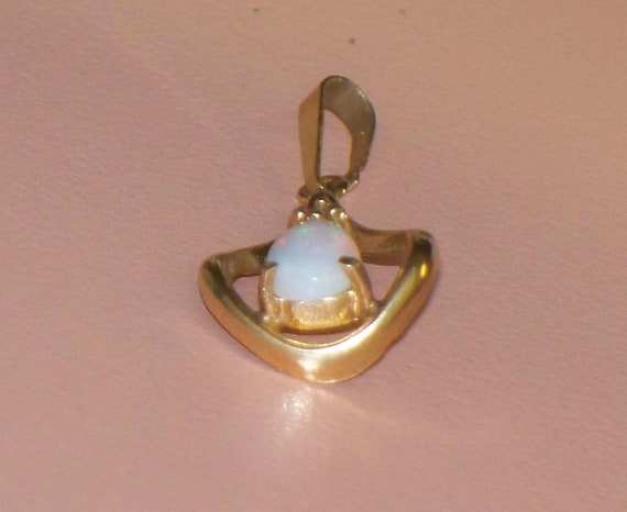 Vintage 14K Gold Teardrop Natural Opal Pear shape… - image 4
