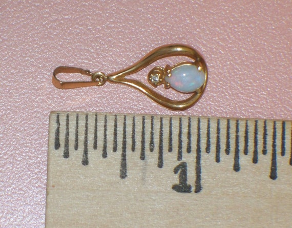 Vintage 14K Gold Teardrop Natural Opal Pear shape… - image 2