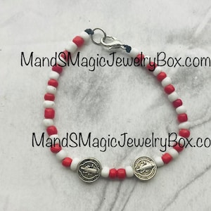 St.Benedict Red/White Bracelet/Pulsera San Benito Rojo/Blanco