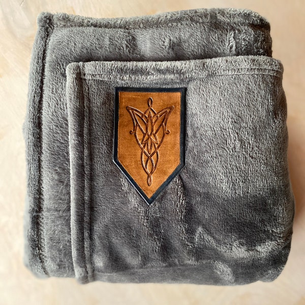 Evenstar Arwen Blanket with Handmade Leather Tag / Lord of the rings