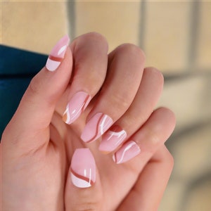 24 pcs Brown and White Swirl Coffin Press On Nails | Short Press On Nails Coffin | Fake Nails | Glue On Nails | Short Coffin Press On Nails