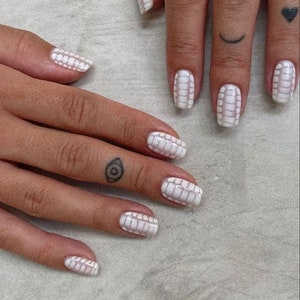 24pcs White Snakeskin Short Press On Nails| Press On Nails Short Square| Fake Nails Short| Short Square Press On Nail| Press On Nails Square