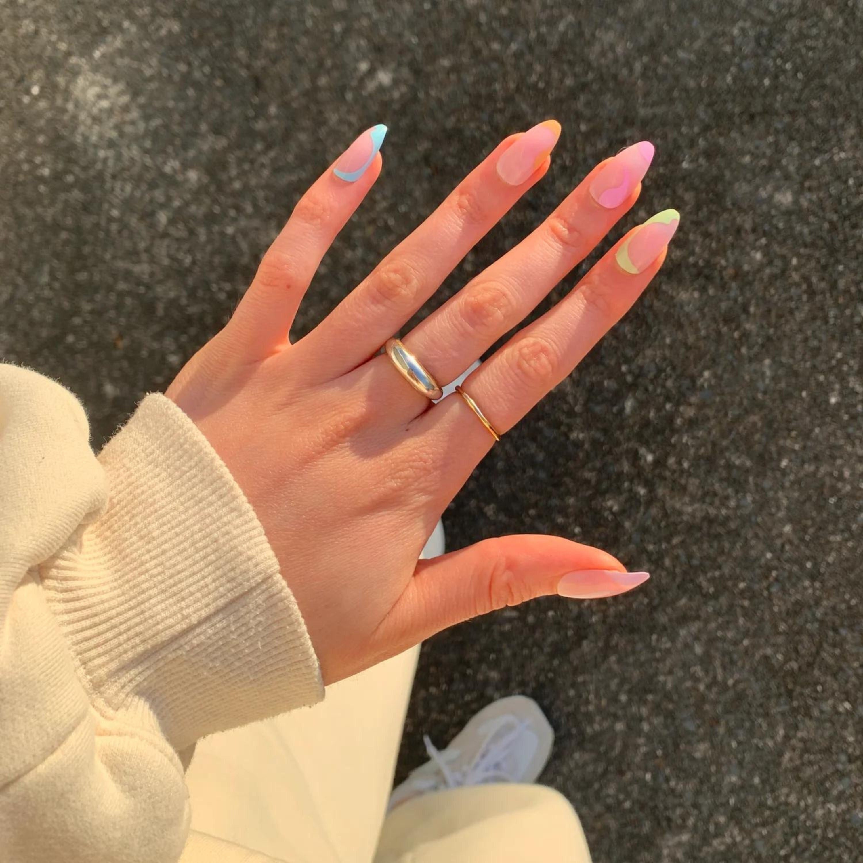 almond nails summer