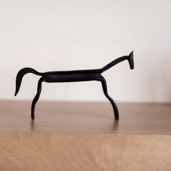 Black iron horse