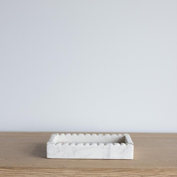 White Marble Scalloped Bridge Decorative Soap Tray