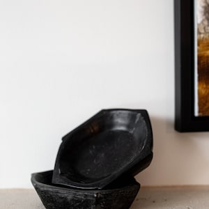 Marble Black Bowl - Luxe B Pampas Grass  Vintage Home Decor Shop Luxe B Co Instagram