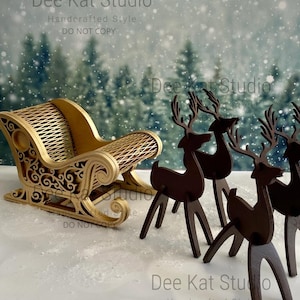 Miniature sleigh for home decor, stained, gold or red and gold, Christmas centerpiece, mantel, gift presentation afbeelding 7