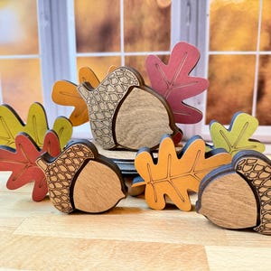 Chunky Oak Leaves and Acorns – Fall Shelf Sitter, 3D Layered Wood Decor, Autumn Mantel Accent, Tiered Tray