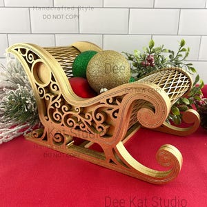 Miniature sleigh for home decor, stained, gold or red and gold, Christmas centerpiece, mantel, gift presentation afbeelding 3