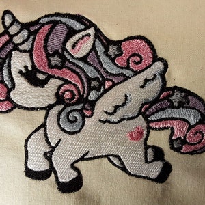 Embroidery design  5x7 Unicorn Design, Machine Embroidery, ITH
