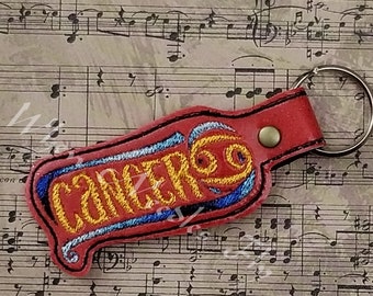 En el letrero del Zodíaco del cáncer de aro Snaptab / Keyfob / keychain Machine Embroidery Design