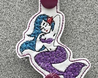 In the hoop Machine Embroidery Mermaid Water Bottle Holder