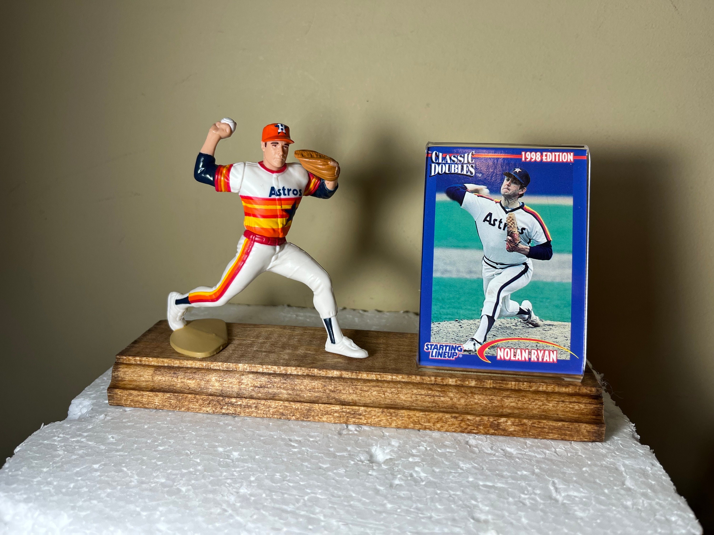 Nolan Ryan Figurine - Etsy