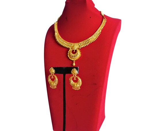 Short necklace gold with price sale