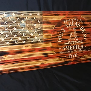 US Rustikale holzverbrannte Gadsden-Flagge, treten nicht auf mir amerikanische Flagge