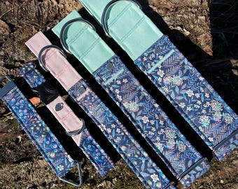 Collare per cani a fiori rosa e blu