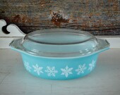 White and Blue Snowflake Pyrex Casserole Dish 1.5 Quart, Turquoise Pyrex Snowflake Dish with Lid, Vintage Pyrex, Turquoise Pyrex Snowflake