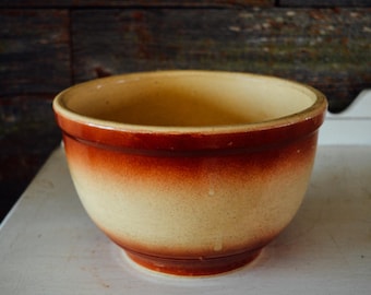 Vintage 10" Watt Ware USA Bowl, Watt Bowl, Red, Blue, Ovenware Bowl, Vintage Stoneware, Vintage Kitchen