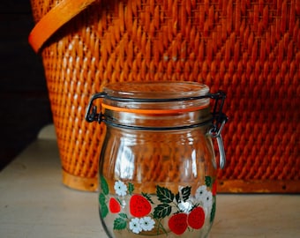 Vintage Strawberry Jar Carlton Glass, 3/4L, Vintage Jar, Strawberry