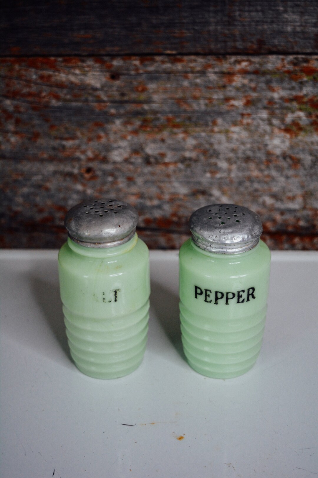 Jadeite Salt & Pepper Shakers With Lid, Vintage Jadeite Concentric Rings