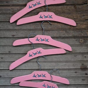 Vintage Wooden Hanger Set of 6, Vintage Wood Hangers, Pink with Bluebirds, Vintage Hangers, Vintage Hanger