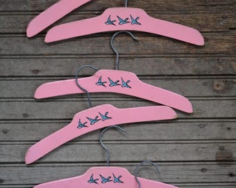 Vintage Wooden Hanger Set of 6, Vintage Wood Hangers, Pink with Bluebirds, Vintage Hangers, Vintage Hanger