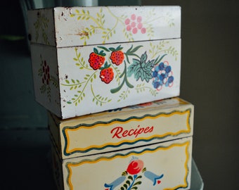 Vintage Recipe Box, Vintage Tin Recipe Holder, Recipe Tin Box, Vintage Kitchen, Kitsch, Recipe Box, Tin Vintage