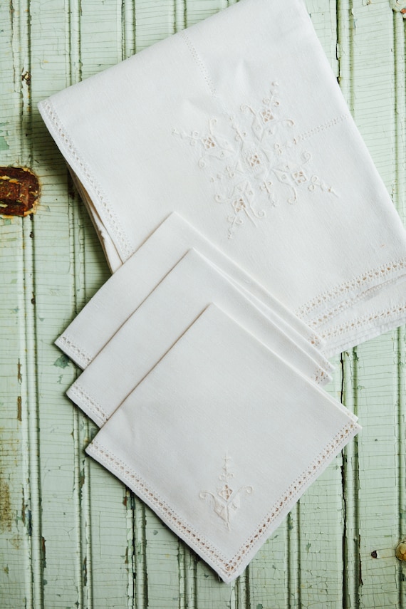ヴィンテージ刺繍ナプキンとテーブルクロスセット - Etsy 日本