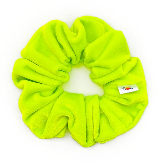 VELVET MINI SCRUNCHIE SUN YELLOW VELVET MINI SCRUNCHIE SUN YELLOW