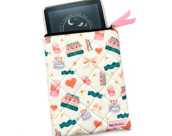 Kindle Sleeve, just girly things | cotton fabric, zippered ereader pouch, kindle case with zipper