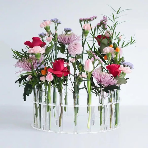 Floral Cake Stand, - Cake Stand - Flower stand - Floral arrangements - Fresh flowers - Floral wedding cake - unique cake topper