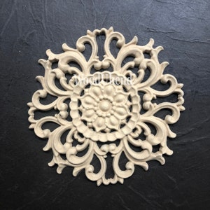 Woodubend 14 CM DIAMETER , Ornate carved Centerpiece/Furniture Moulding Medallion SKU 2082 Bendable when heated