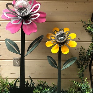 Solar Flower Stake, Metal Flower, Solar Stake, Garden Decor, Solar Light, Garden Decor, Garden Stake, Birthday Gift, Garden Light,