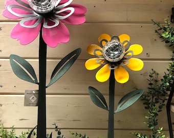 Solar Flower Stake, Metal Flower, Solar Stake, Garden Decor, Solar Light, Garden Decor, Garden Stake, Birthday Gift, Garden Light,