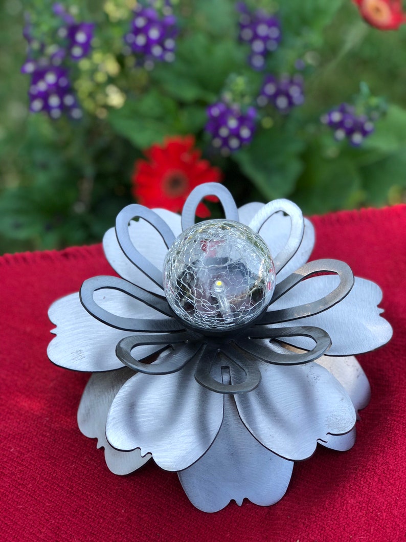 Solar Flower, Outdoor Solar light, Outdoor lighting, Solar light for garden, Outdoor centerpiece, outdoor party centerpiece, gift for mom Silver