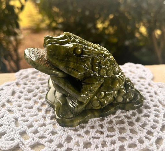 Money Frog, Jade Money Frog, Jade, Feng Shui, Abundance, Good Luck Stone, Green Jade, Frogs, Prosperity Stone, Alter Piece, Natural Healing