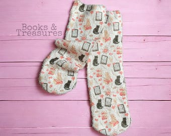 Valentine&#39;s Day Fuzzy Socks: Cat & Book Lover Gift