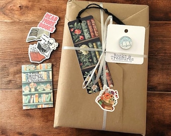 Blind Date with a Book Box – Mystery Bookish Gift Set with Handmade Bookmark, Stickers & Cozy Reading Surprise
