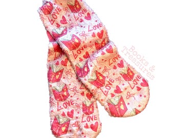 Valentine's Day Fuzzy Socks: Bookish Love