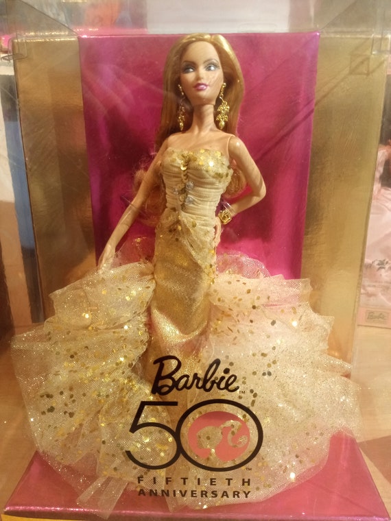 A Nod For Mod Barbie doll W/ Card Ltd 5000 Barbie Collector Exclusive Gold  label