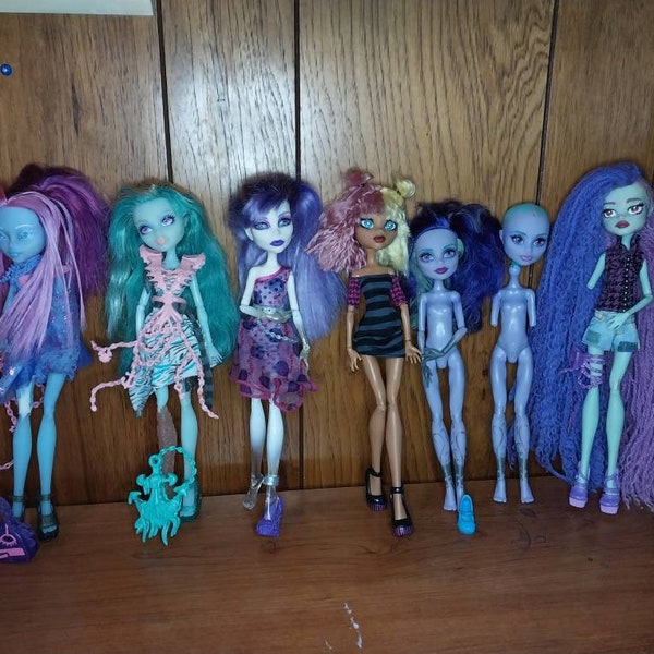 Monster high dolls for collection or custome