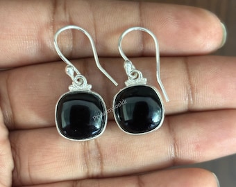 Handgefertigte Ohrringe aus schwarzem Onyx: Minimalistische Sterlingsilber-Ohrringe, Weihnachtsgeschenk