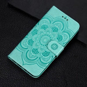 Funda con tarjetero de mandala floral para Samsung S24 Plus, S23, Note 20 Ultra, A72, A52, con relieve floral y correa de muñeca.