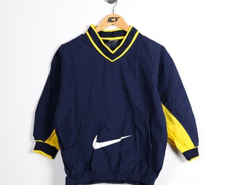 nike youth medium