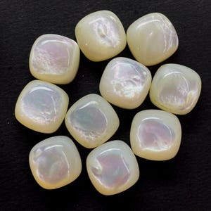 11 MM Cushion Cab-Nacre And Mother Of Pearl Cab-Nacre Healing-Nacre-AAA Yellow Nacre Cushion Cab-Mother Of Pearl Loose-Mother Of Pearl Cab