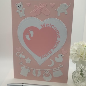 Glückwunschkarte für ein Baby Mädchen. Eine besondere Karte, um Ihre Freude über die Geburt eines kostbaren Babys auszudrücken. Einzigartige & handgefertigte Handarbeit.