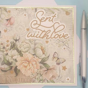 Tarjeta "Enviada con amor" para un amigo o familiar. Para cuando alguien necesita saber que lo amas y también verlo por escrito.